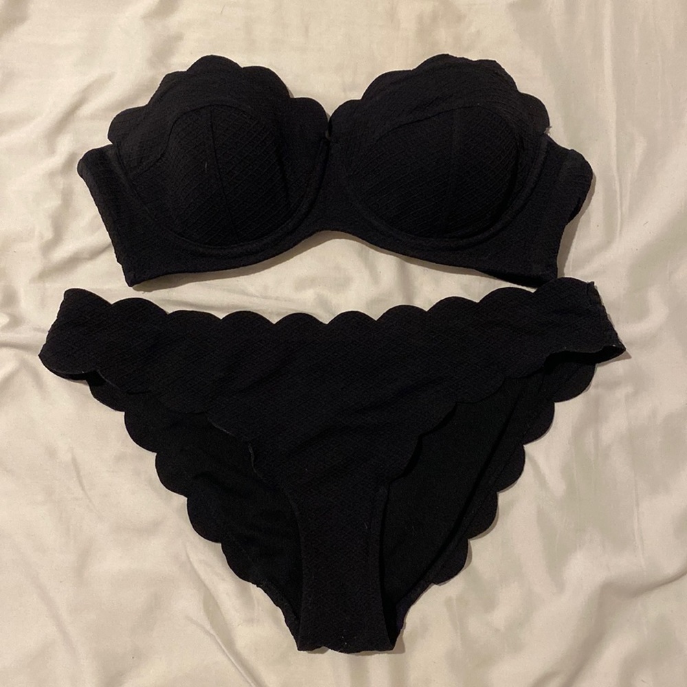 Jessica Simpson scalloped bikini